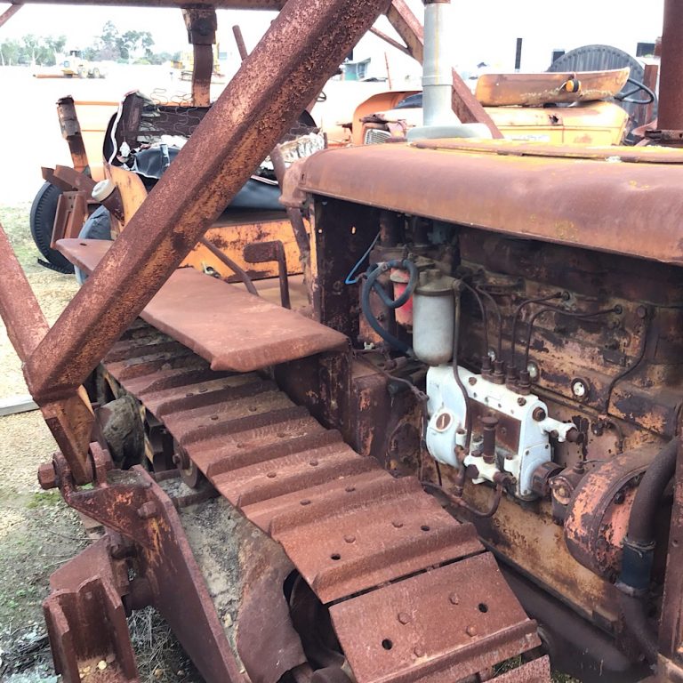 Antique v2 fiat tractor-dozer for sale10