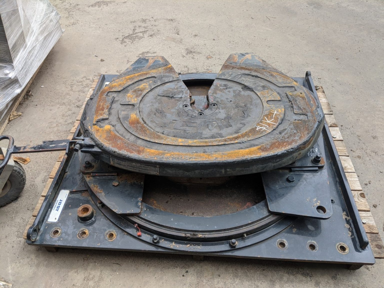 Jost Turntable Truck Mine Graveyard