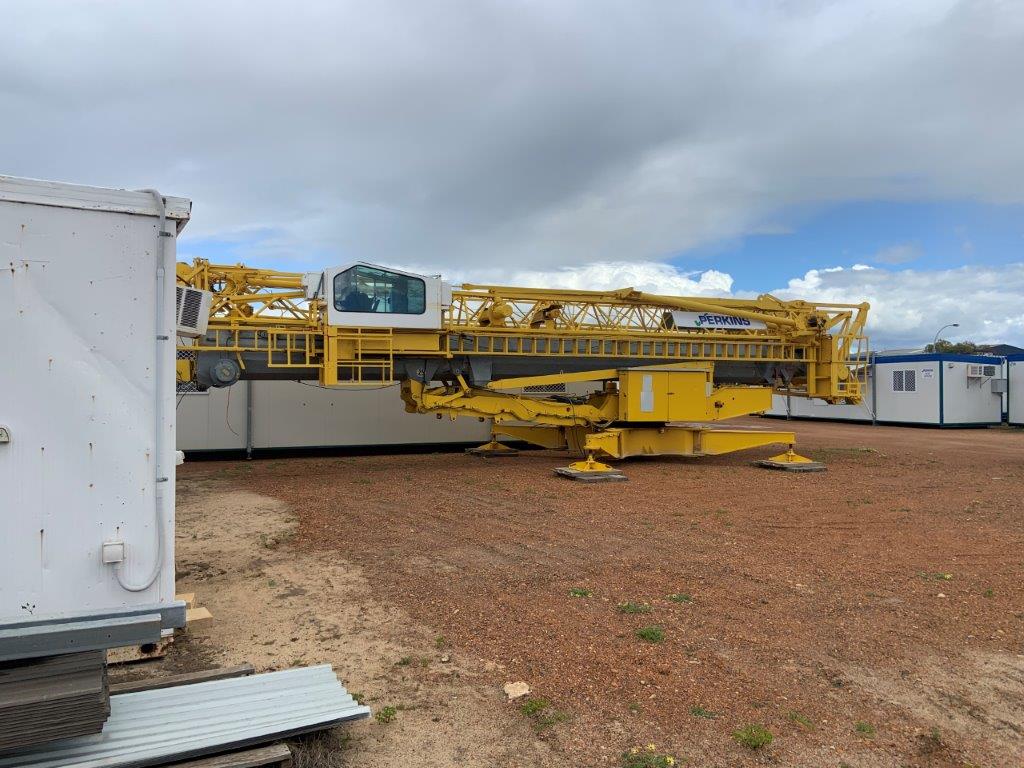 USED TOWER CRANE FOR SALE Tower crane