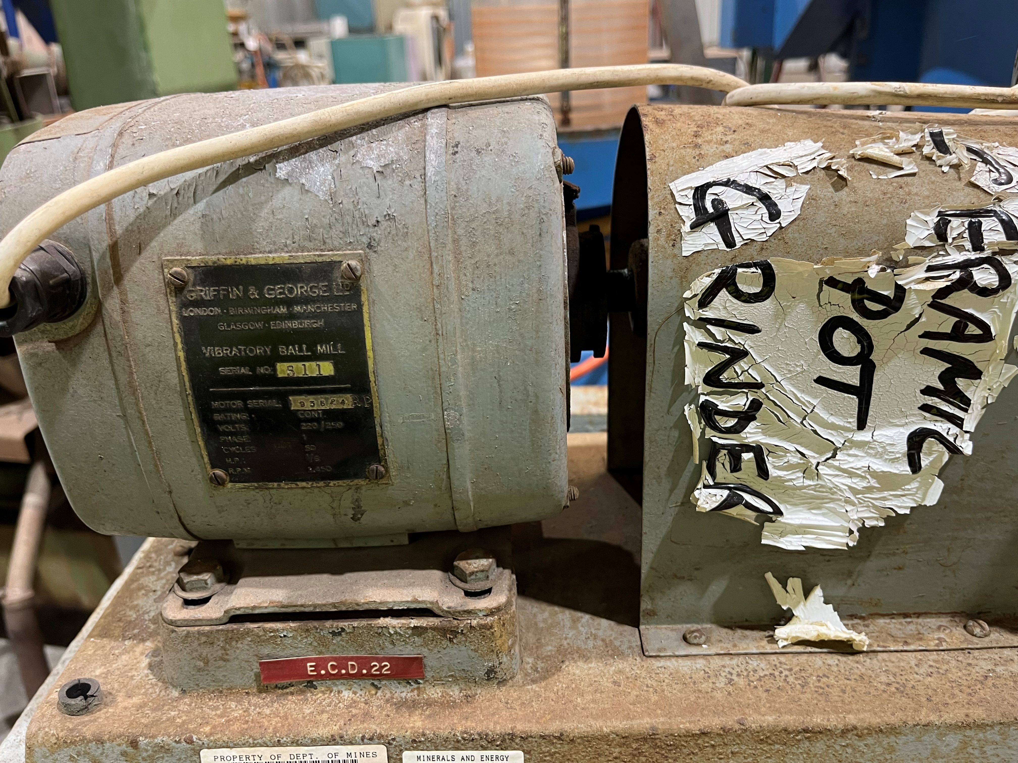 VIBRATORY BALL MILL FOR SALE 0.2